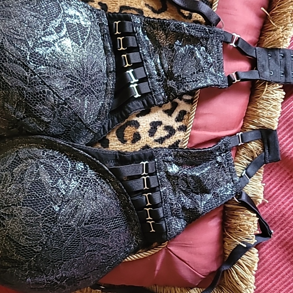 Bra - Picture 3 of 8